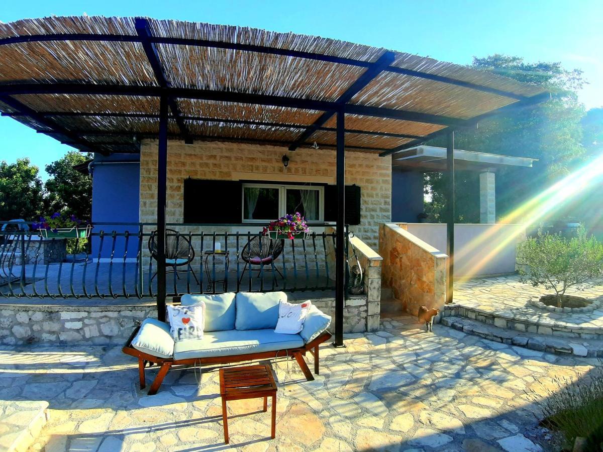 Relaxing Dalmatian House In Village Ljubitovica Dış mekan fotoğraf