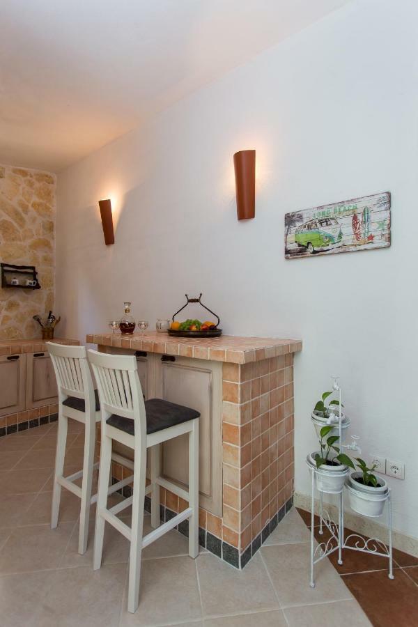 Relaxing Dalmatian House In Village Ljubitovica Dış mekan fotoğraf